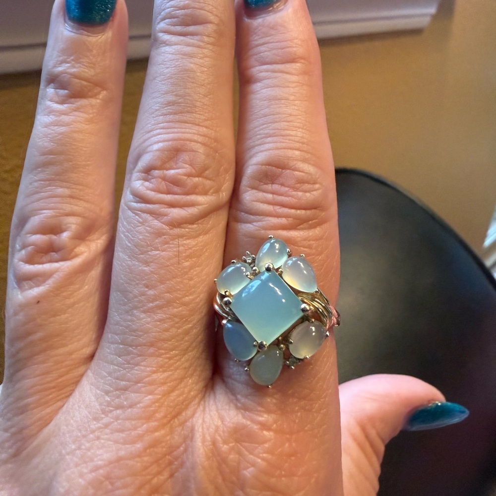 Elegant Gold and Pale Green Prehnite Gemstone Ring